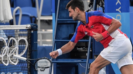 Djoković lại „nổi điên” Djoković lại „nổi điên”