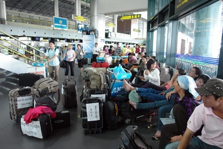 Người đàn bà trên cùng chuyến bay Người đàn bà trên cùng chuyến bay