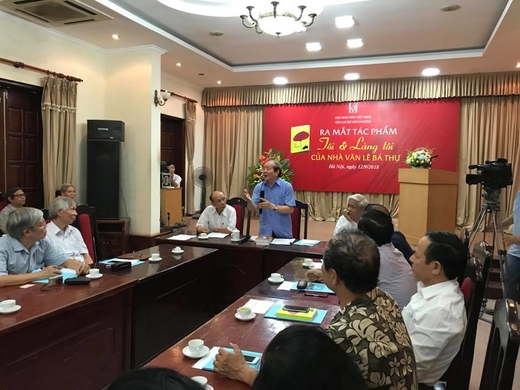 Ra mắt tác phẩm Ra mắt tác phẩm