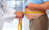 Sau tuổi 50, mỡ máu cao càng đeo bám, nguy cơ đột quỵ càng đến gần Sau tuổi 50, mỡ máu cao càng đeo bám, nguy cơ đột quỵ càng đến gần