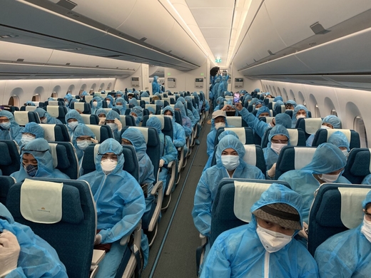 ĐSQ Việt Nam tại Ba Lan: Khuyến cáo đặc biệt - Tránh việc bị lừa đảo khi đăng ký và mua vé trên các chuyến bay do Chính phủ Việt Nam tổ chức. ĐSQ Việt Nam tại Ba Lan: Khuyến cáo đặc biệt - Tránh việc bị lừa đảo khi đăng ký và mua vé trên các chuyến bay do Chính phủ Việt Nam tổ chức.