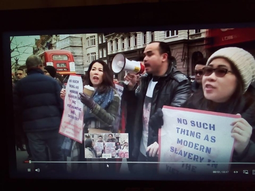 Nhóm biểu tình trước tòa London phản đối vụ 'nô lệ hiện đại' Nhóm biểu tình trước tòa London phản đối vụ 'nô lệ hiện đại'