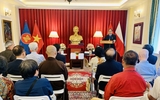 Đại sứ Vũ Đăng Dũng và phu nhân chia tay Cộng đồng người Việt Nam tại Ba Lan, kết thúc nhiệm kỳ về nước. Đại sứ Vũ Đăng Dũng và phu nhân chia tay Cộng đồng người Việt Nam tại Ba Lan, kết thúc nhiệm kỳ về nước.