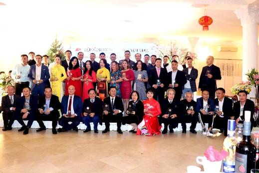 Hội Đồng Hương Nghệ Tĩnh tại Ba Lan – Nơi hội tụ những người con xứ Nghệ Hội Đồng Hương Nghệ Tĩnh tại Ba Lan – Nơi hội tụ những người con xứ Nghệ