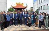 Khánh thành Vườn Việt Nam tại Bảo tàng Châu Á Thái Bình Dương - chùa một cột bên bờ sông Wisła